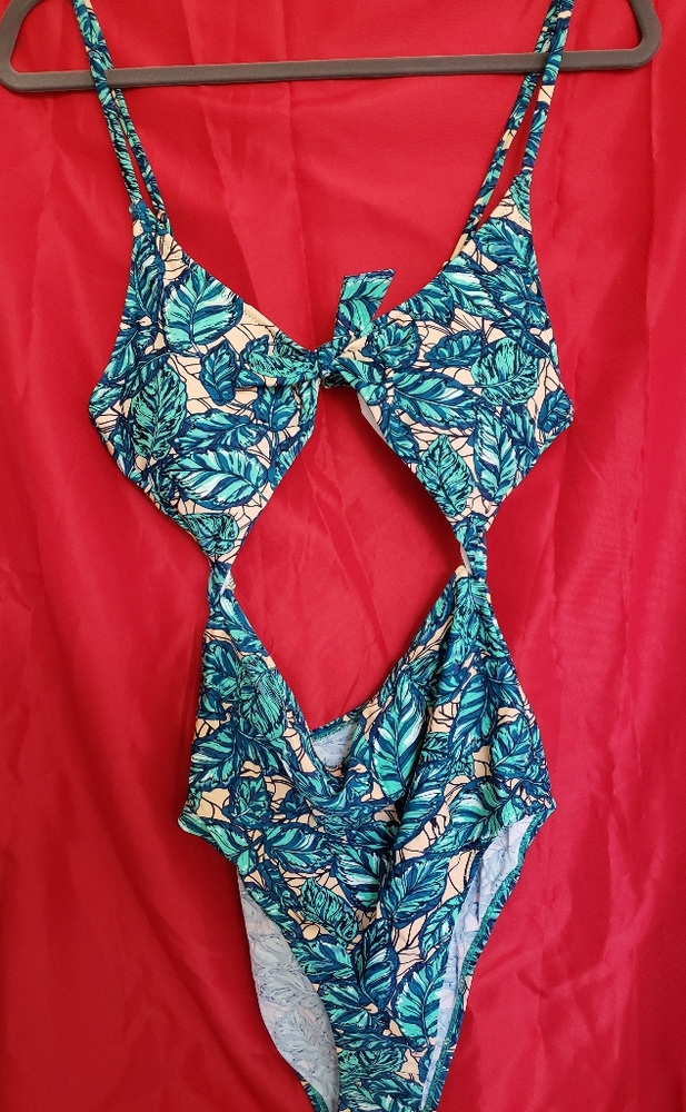 One piece bathing suit